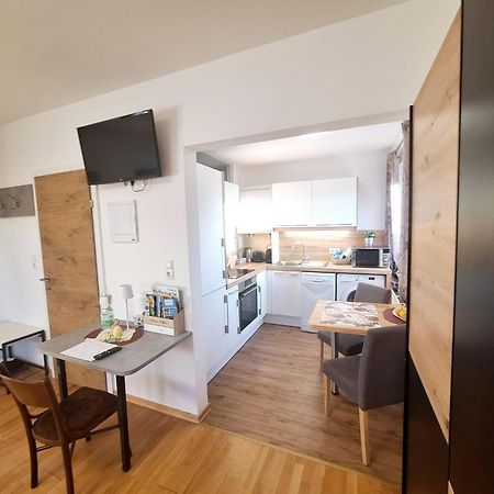 Homew4 - Rosen Apartment Hoheneich Bagian luar foto